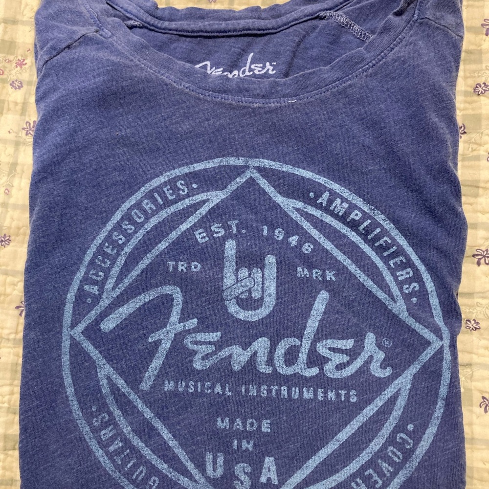 Fender Lucky Brand size L v neck blue shirt